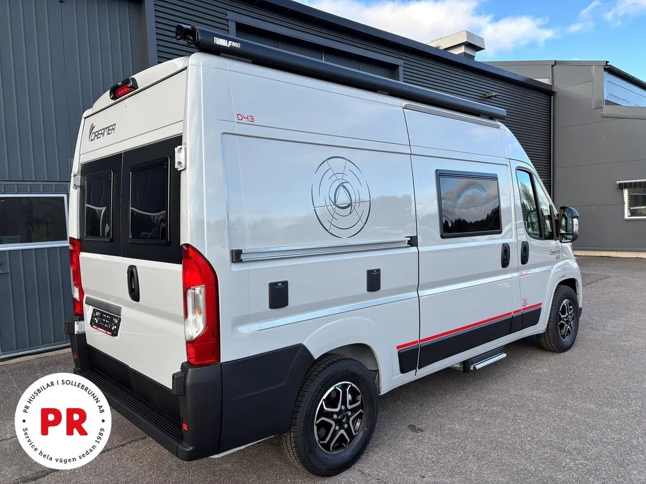 Vehicle image 1