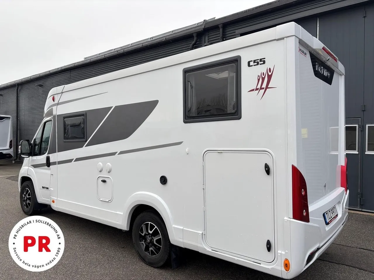 Vehicle image 12