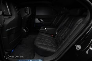 BMW M760 bild 17