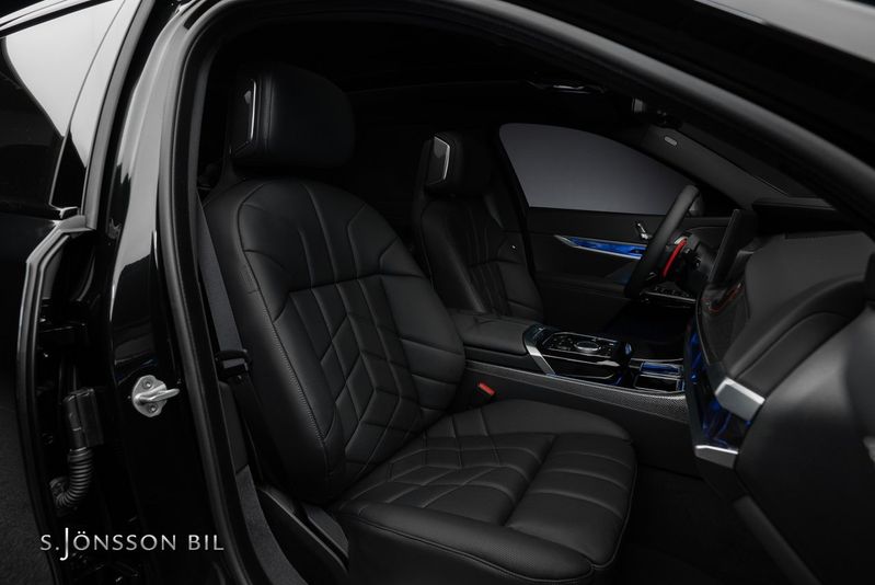BMW M760 bild 19