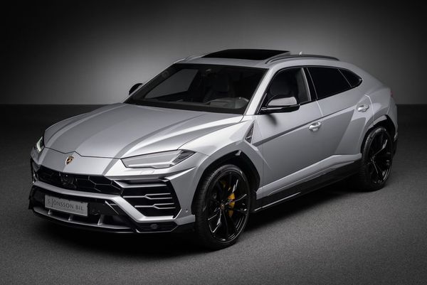 Lamborghini Urus 23" / Head-Up / 360 - 2019