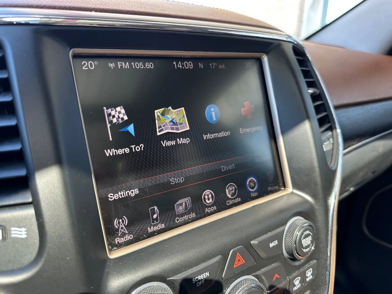 Vehicle image 22
