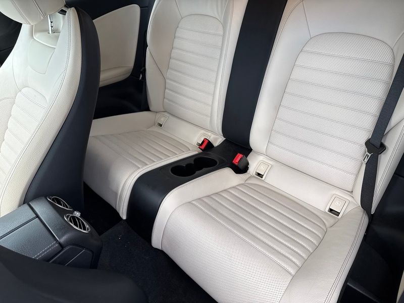 Mercedes C300 bild 12