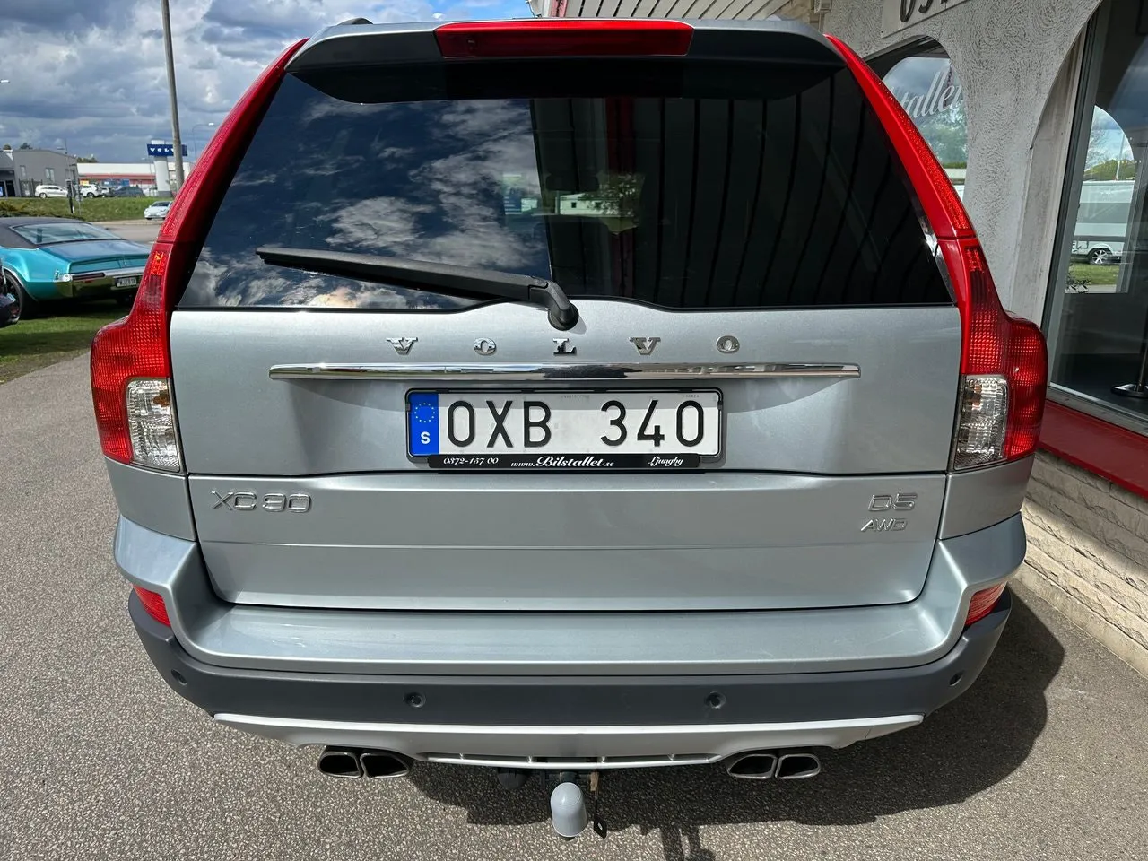 Vehicle image 7