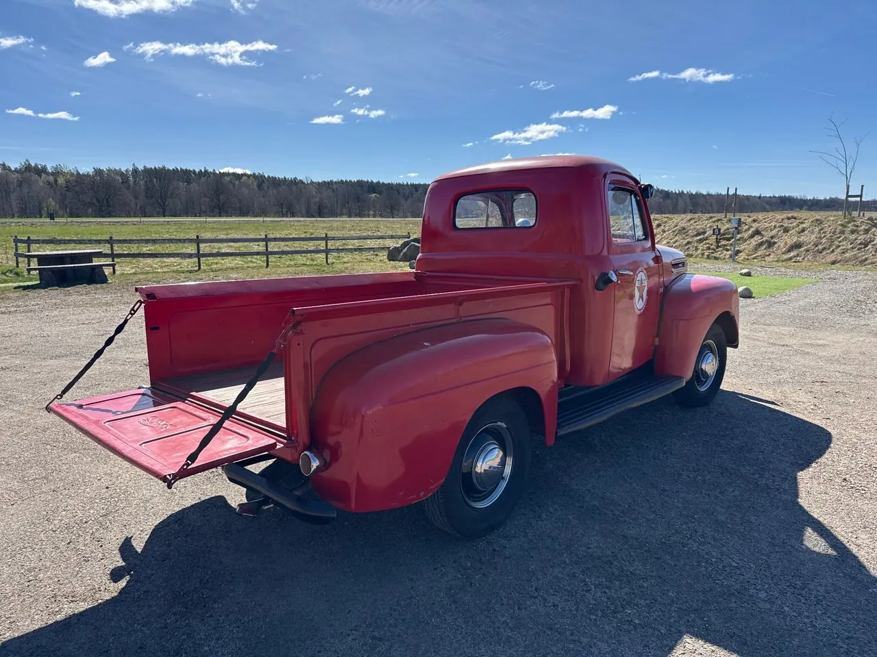 Vehicle image 22