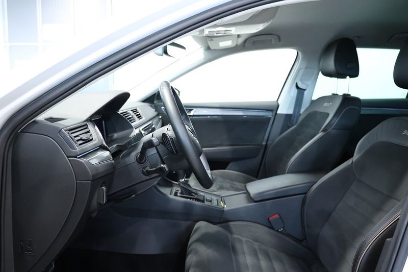 Skoda Superb bild 9
