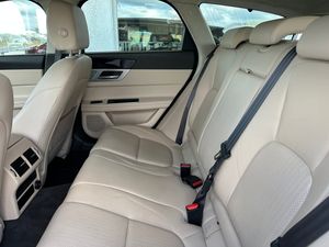Jaguar XF bild 6
