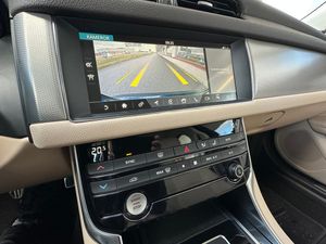 Jaguar XF bild 13