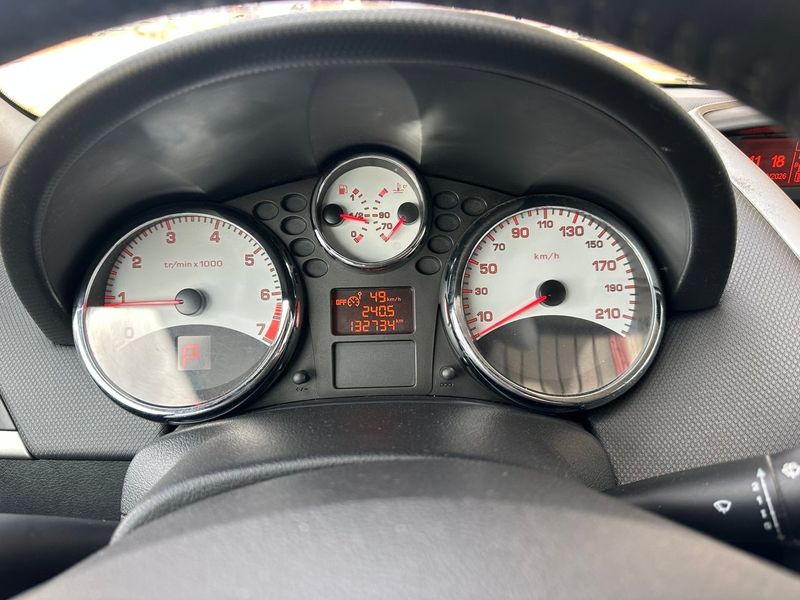 Peugeot 207 bild 8