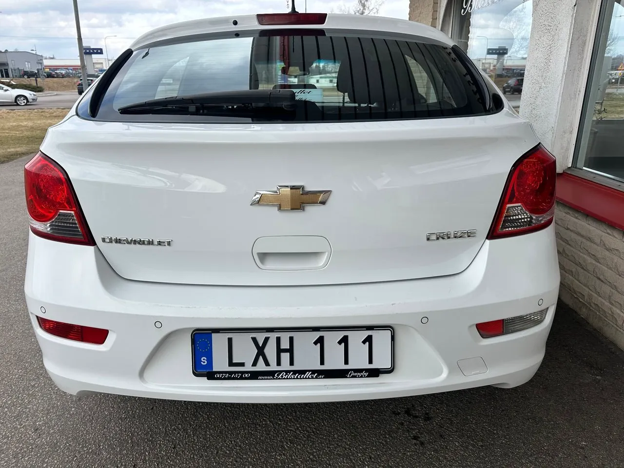 Vehicle image 7