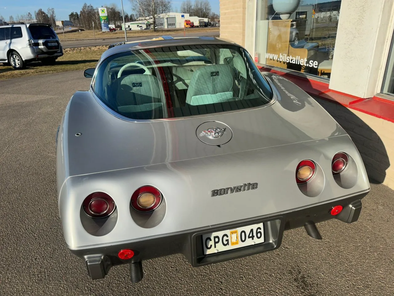 Vehicle image 21