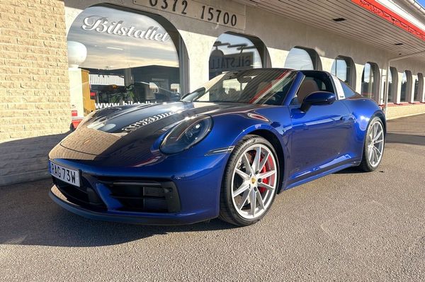 Porsche 992 911 Targa 4 GTS Aut PDK NAVI BOSE - 2023