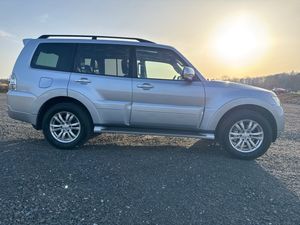 Mitsubishi Pajero bild 23