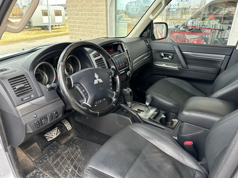 Mitsubishi Pajero bild 4