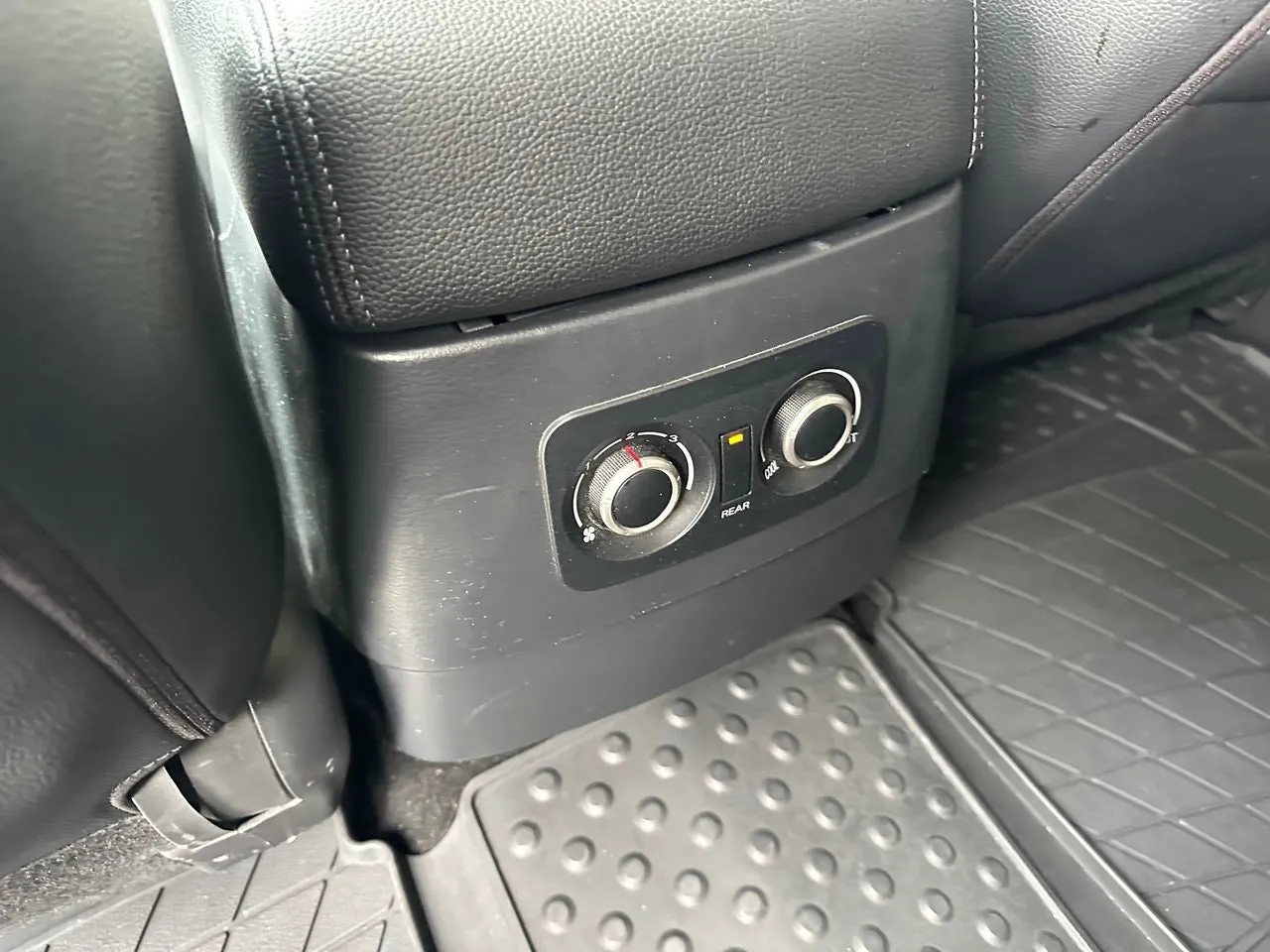 Vehicle image 29