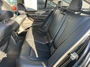 BMW 330 bild 6