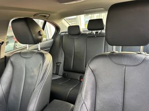 BMW 320 bild 19