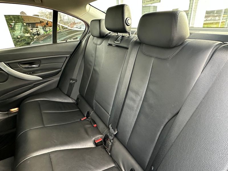 BMW 320 bild 6