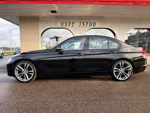 BMW 320 bild 2
