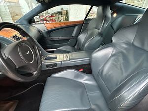 Aston Martin DB9 bild 7