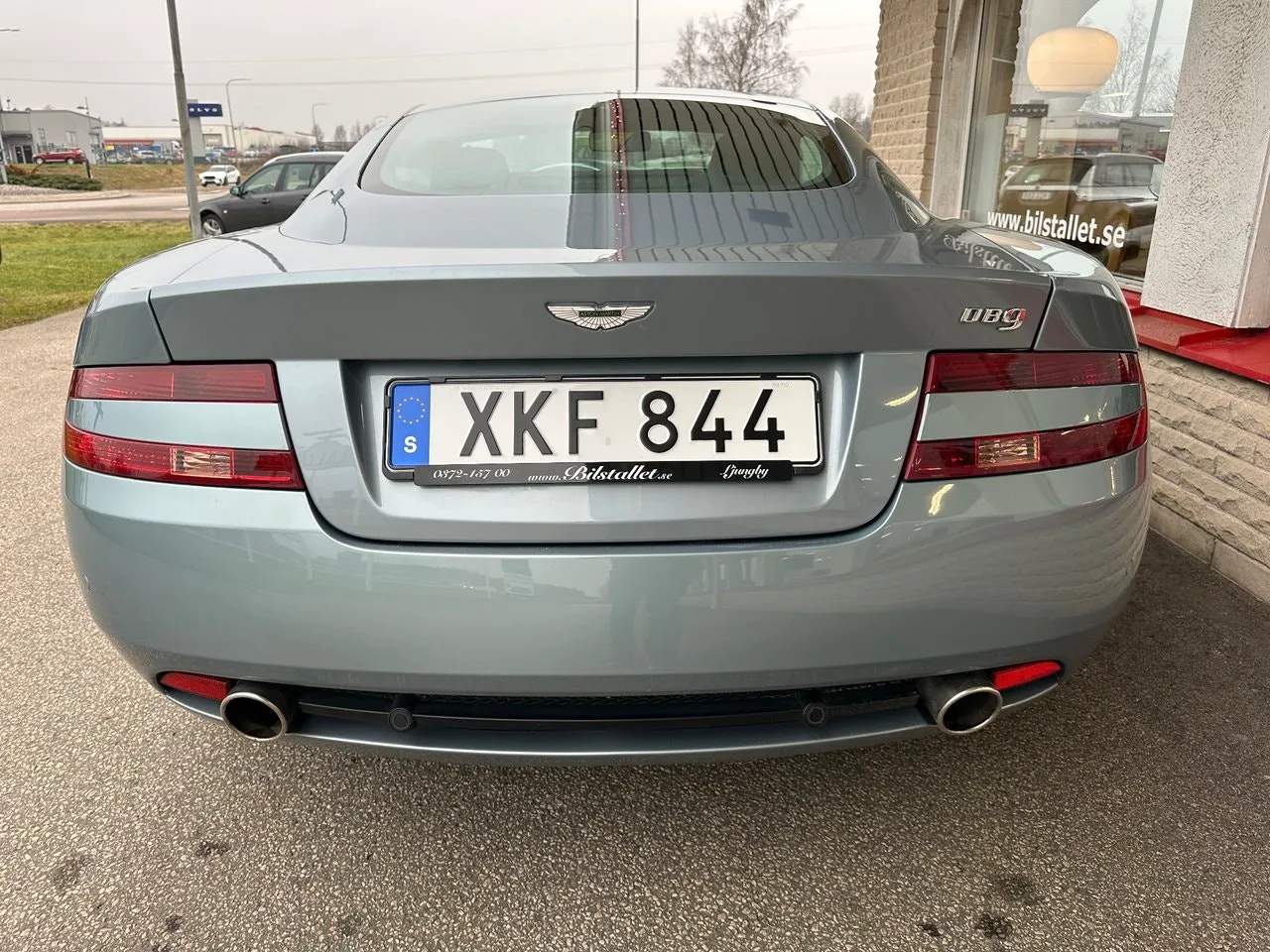 Vehicle image 11