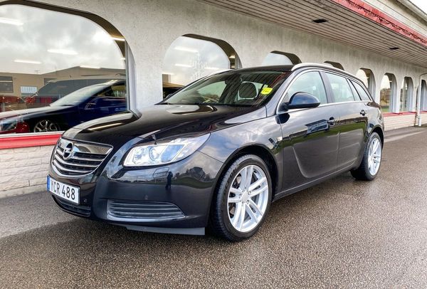 Opel Insignia Sports Tourer 2.0 CDTi NAVI 18 tum Alu Kombi Diesel - 2012