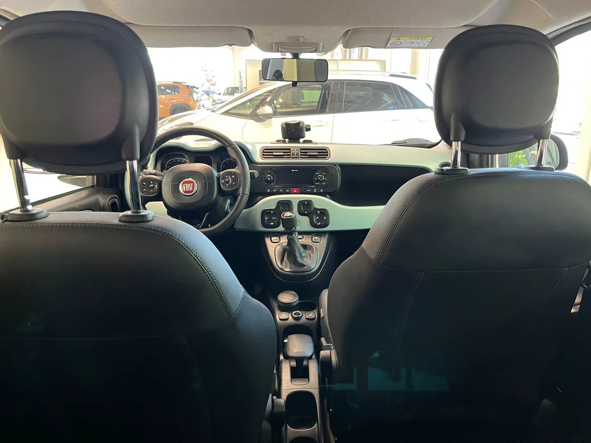 Vehicle image 6