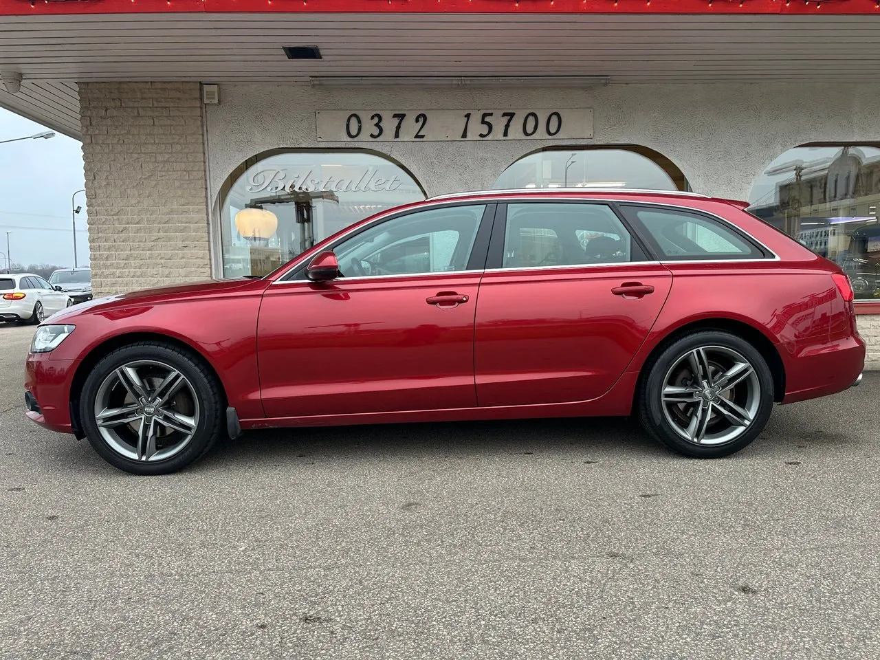 Vehicle image 1