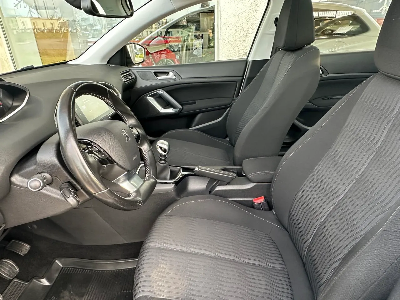 Vehicle image 18