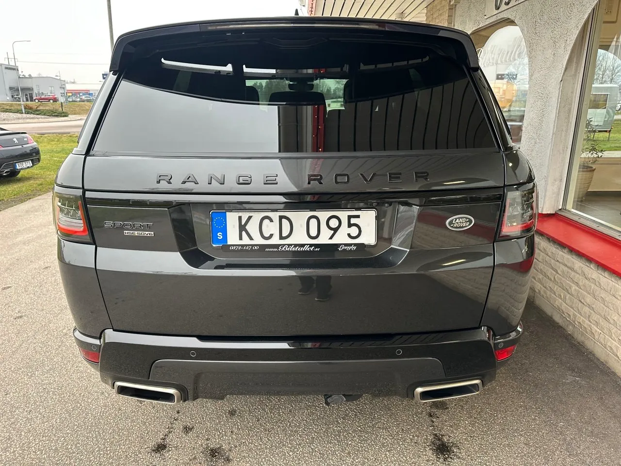 Vehicle image 11