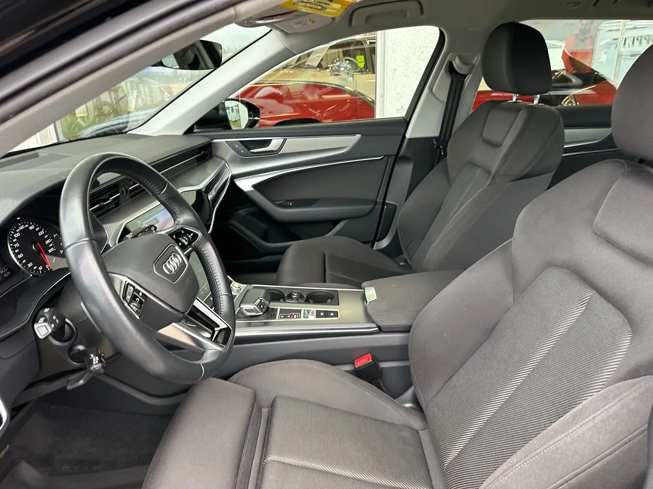 Vehicle image 9