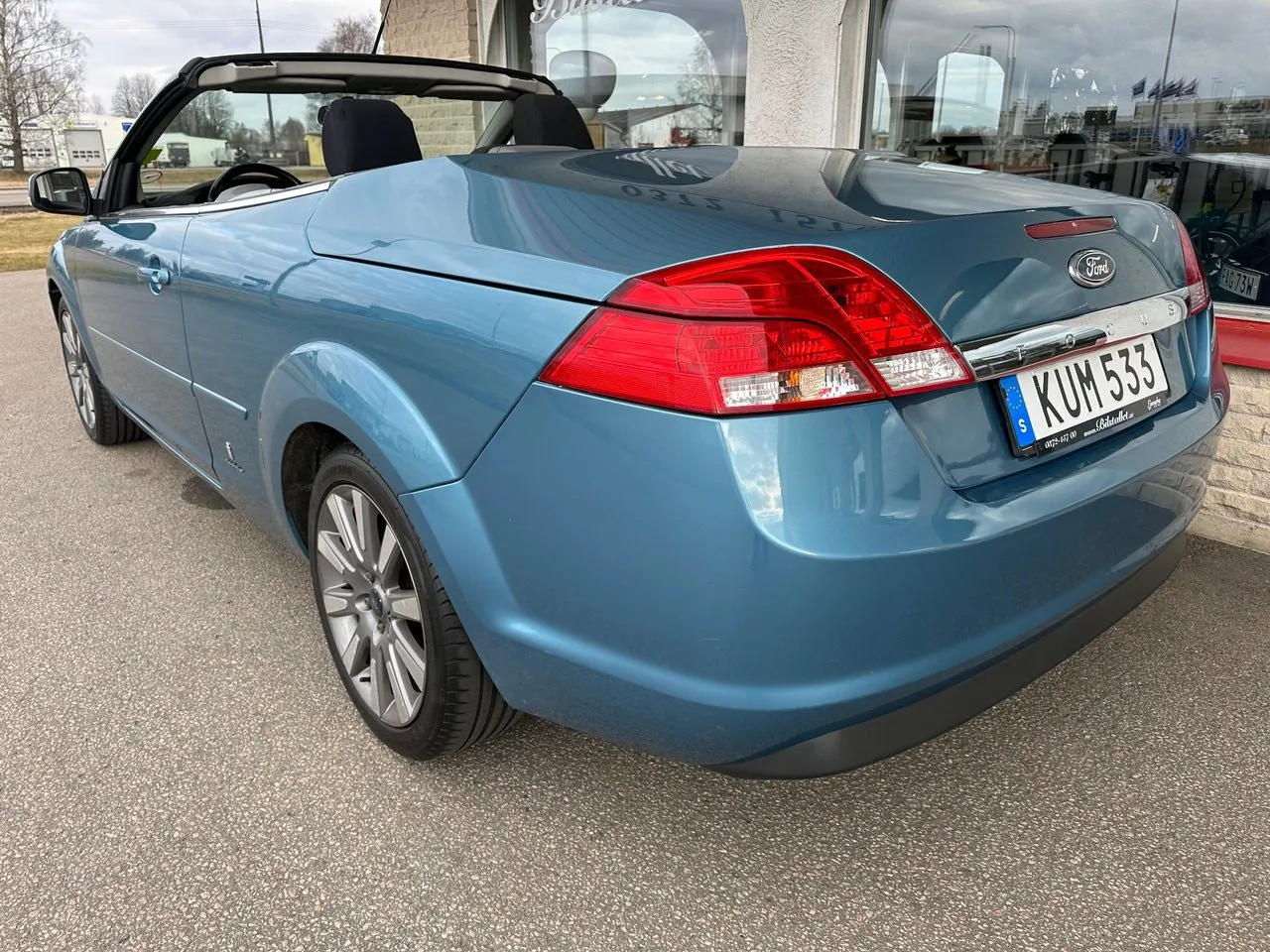 Vehicle image 2