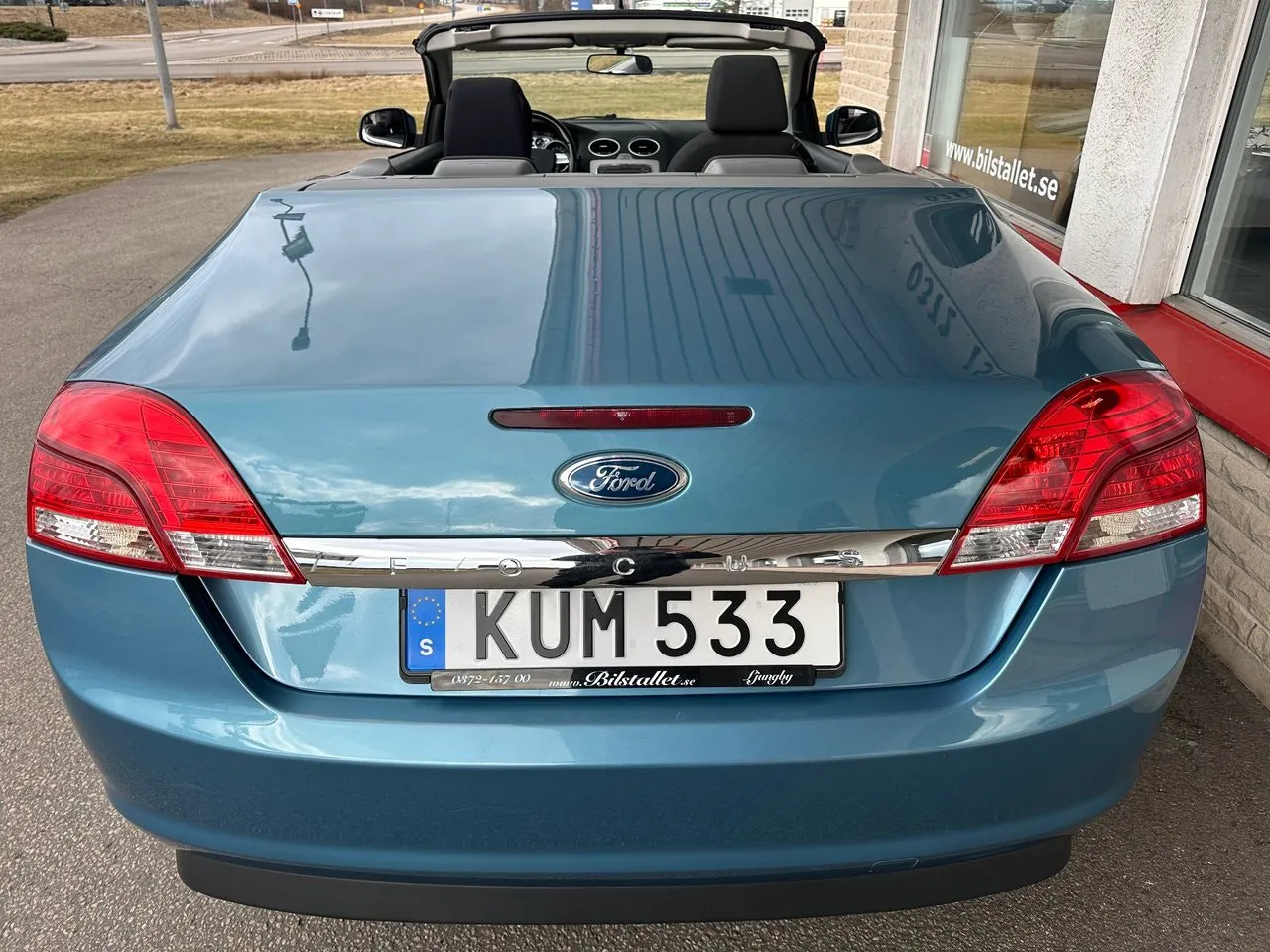 Vehicle image 7