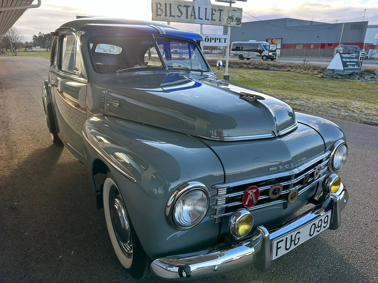 Vehicle image 30
