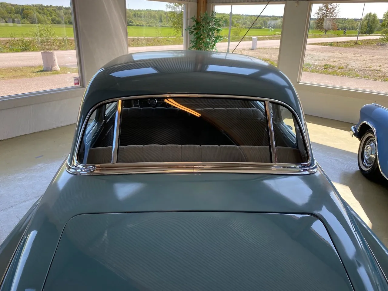 Vehicle image 34
