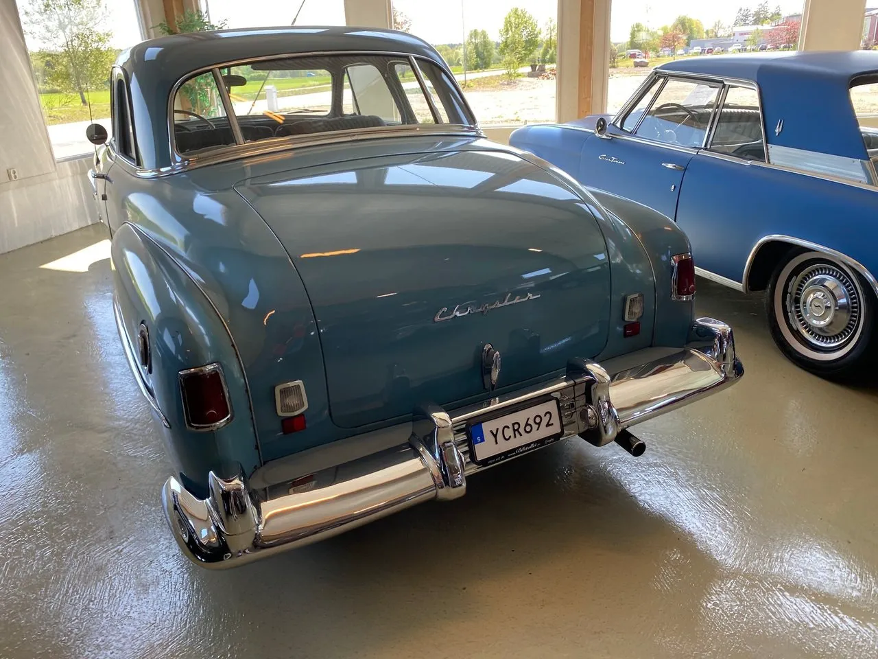 Vehicle image 32