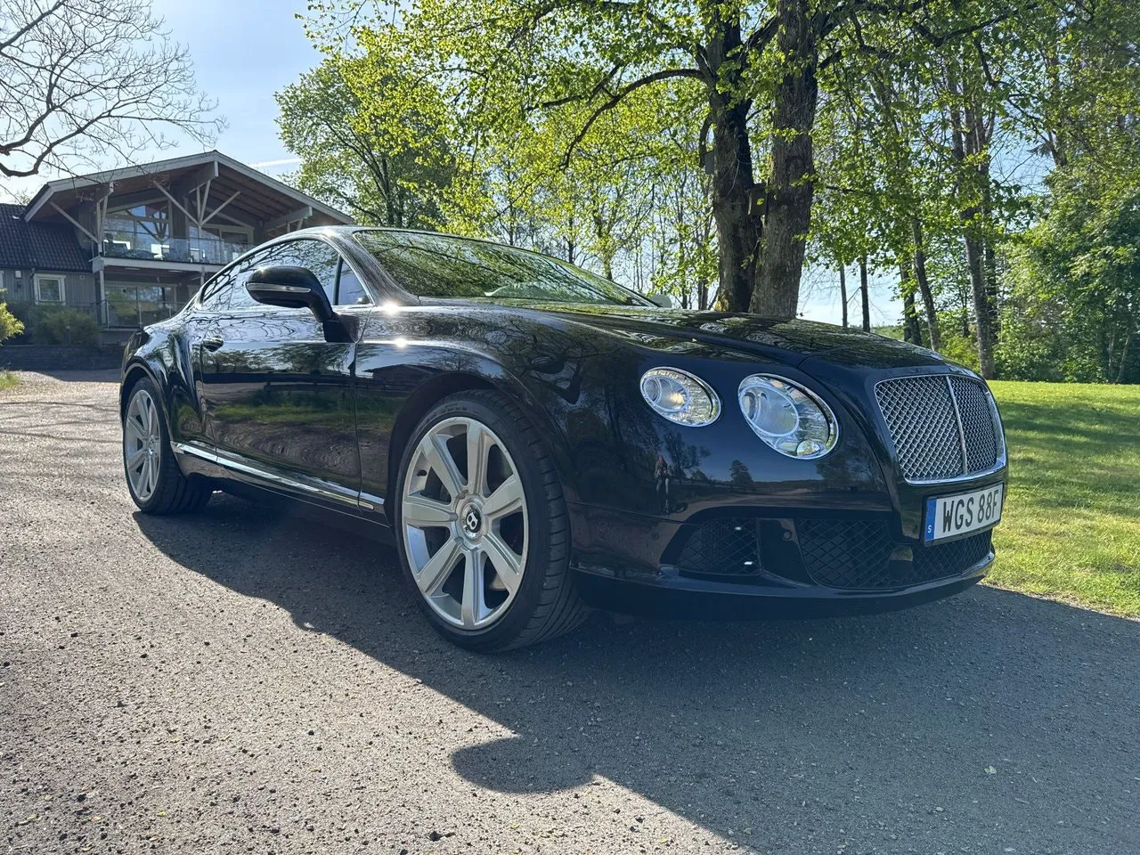 Vehicle image 32