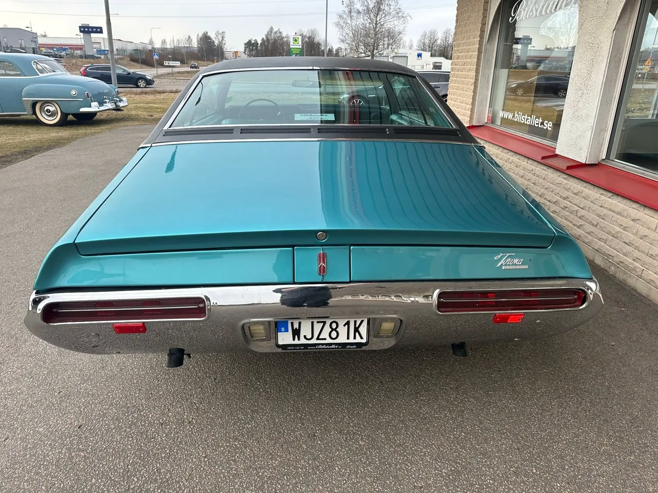 Vehicle image 7