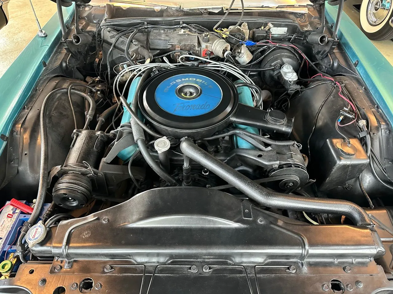 Vehicle image 10