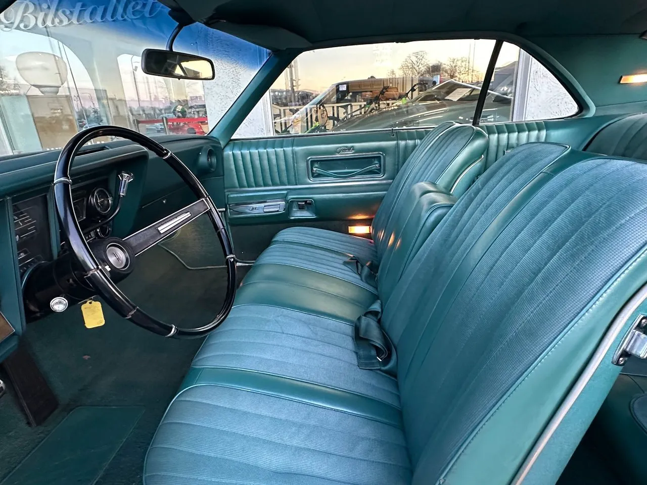 Vehicle image 20
