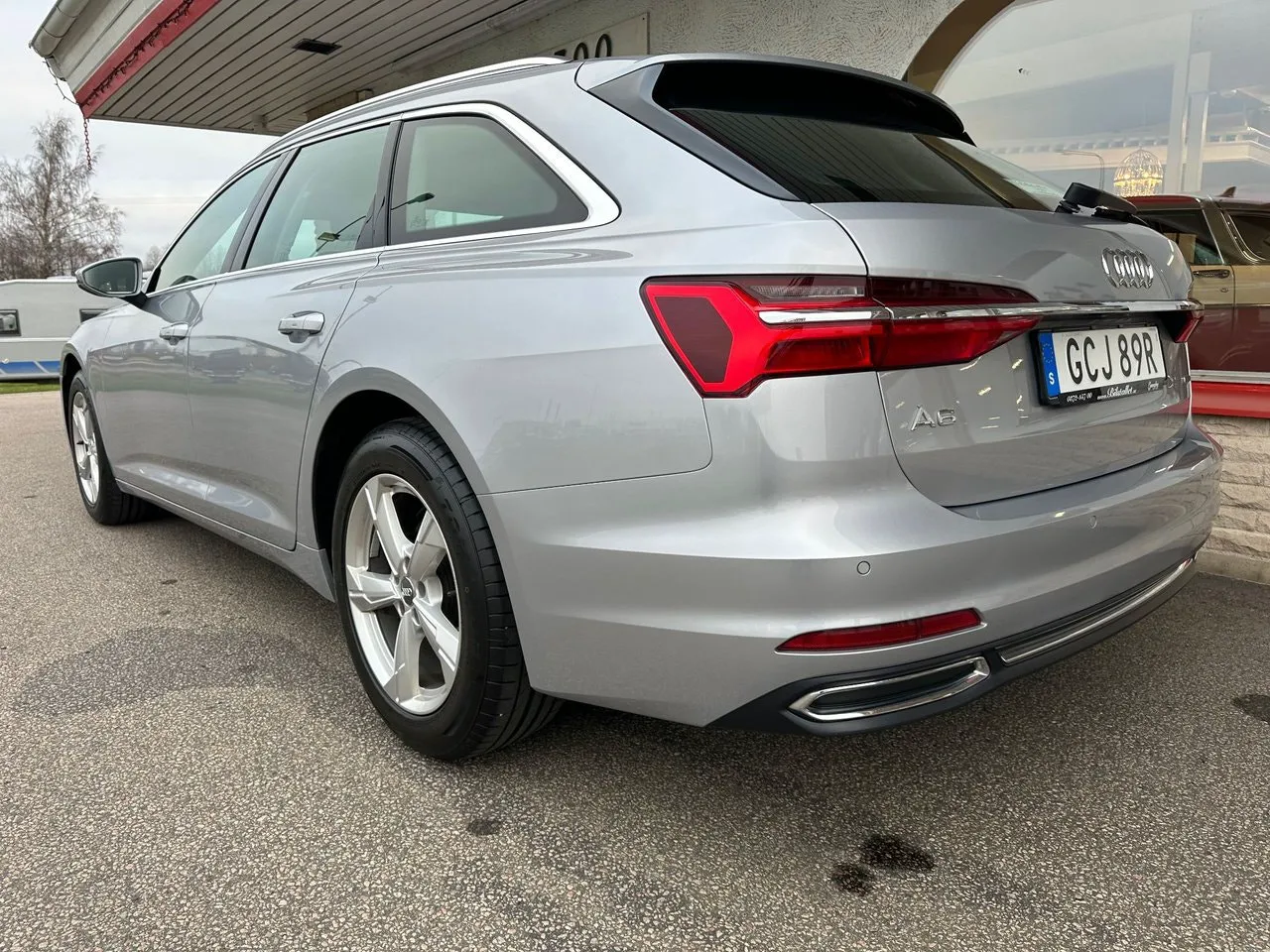 Vehicle image 2
