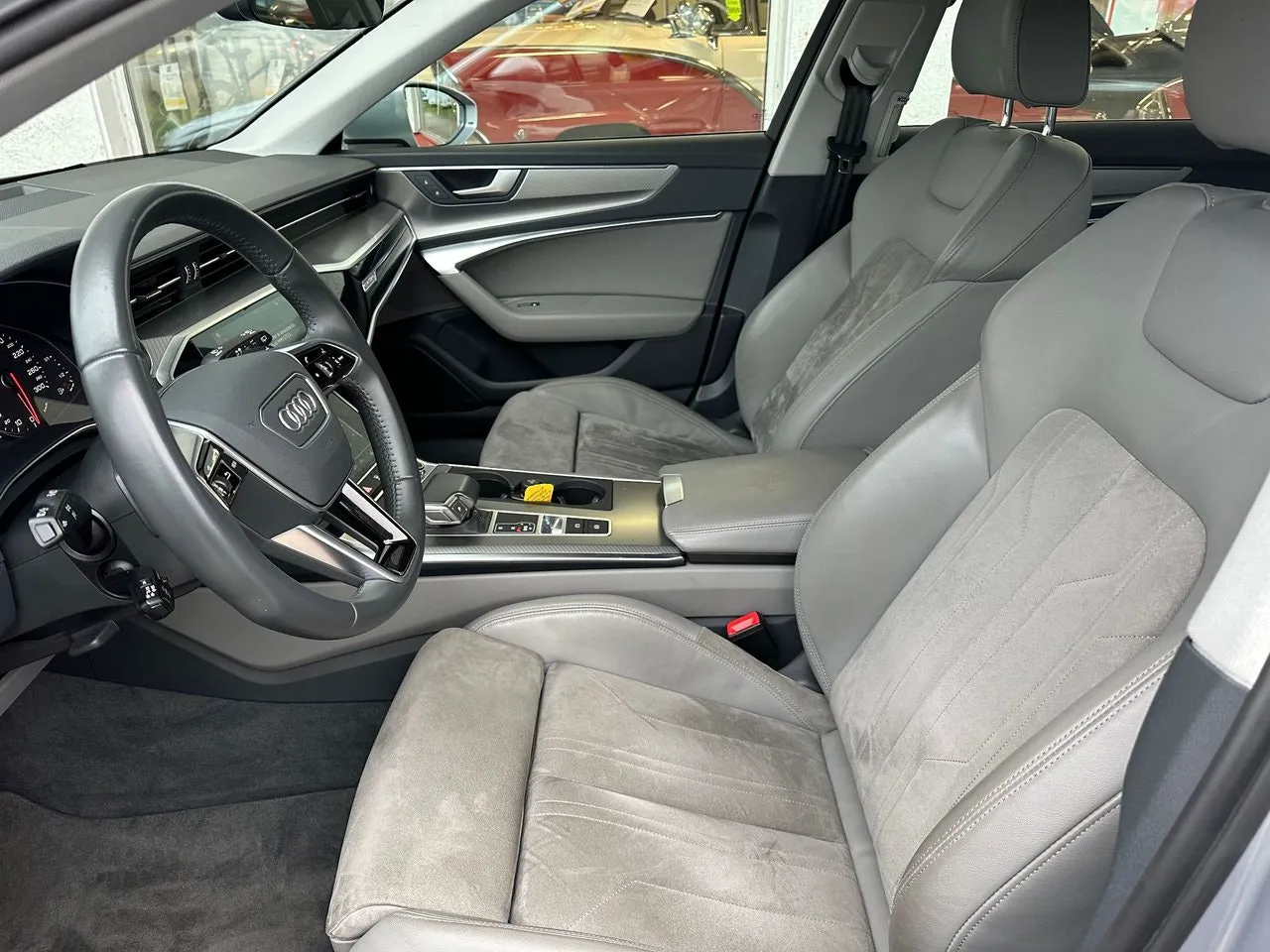 Vehicle image 14