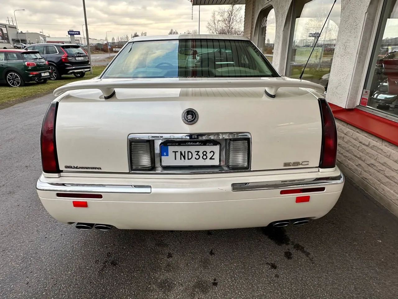 Vehicle image 7