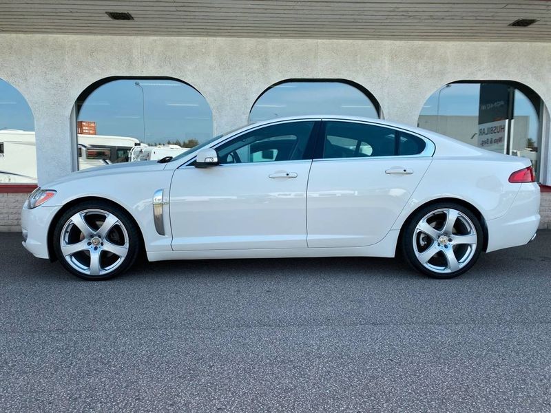 Jaguar XF bild 2