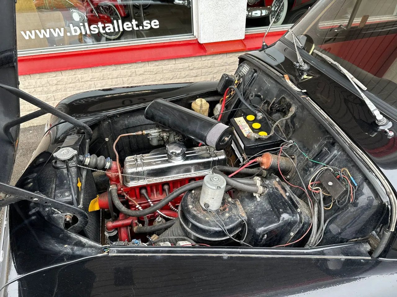Vehicle image 15