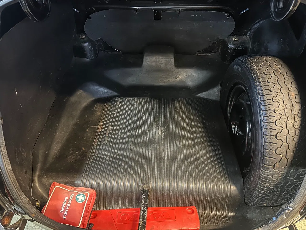 Vehicle image 18
