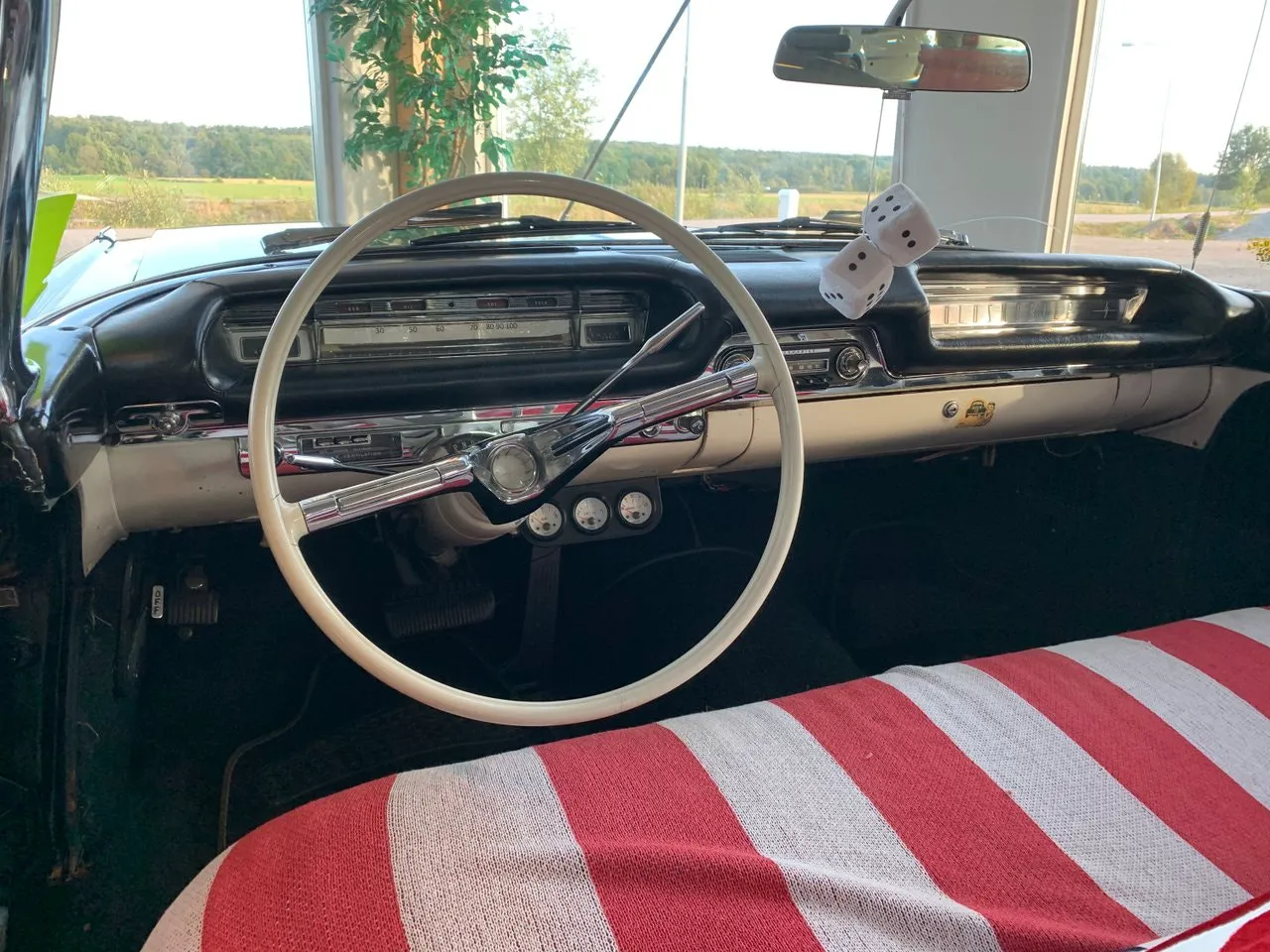 Vehicle image 28
