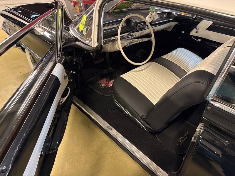 Oldsmobile 88 bild 4