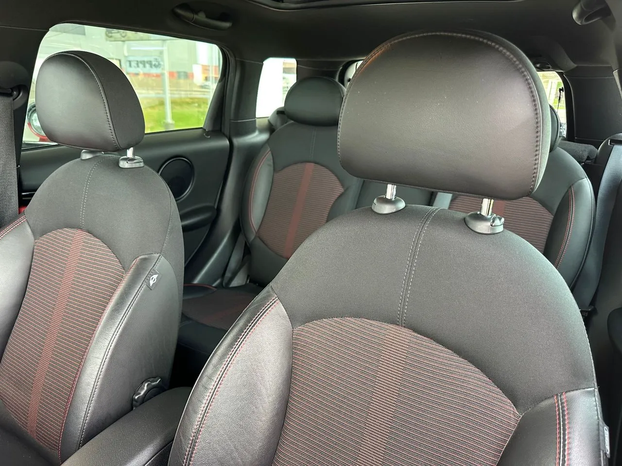 Vehicle image 22