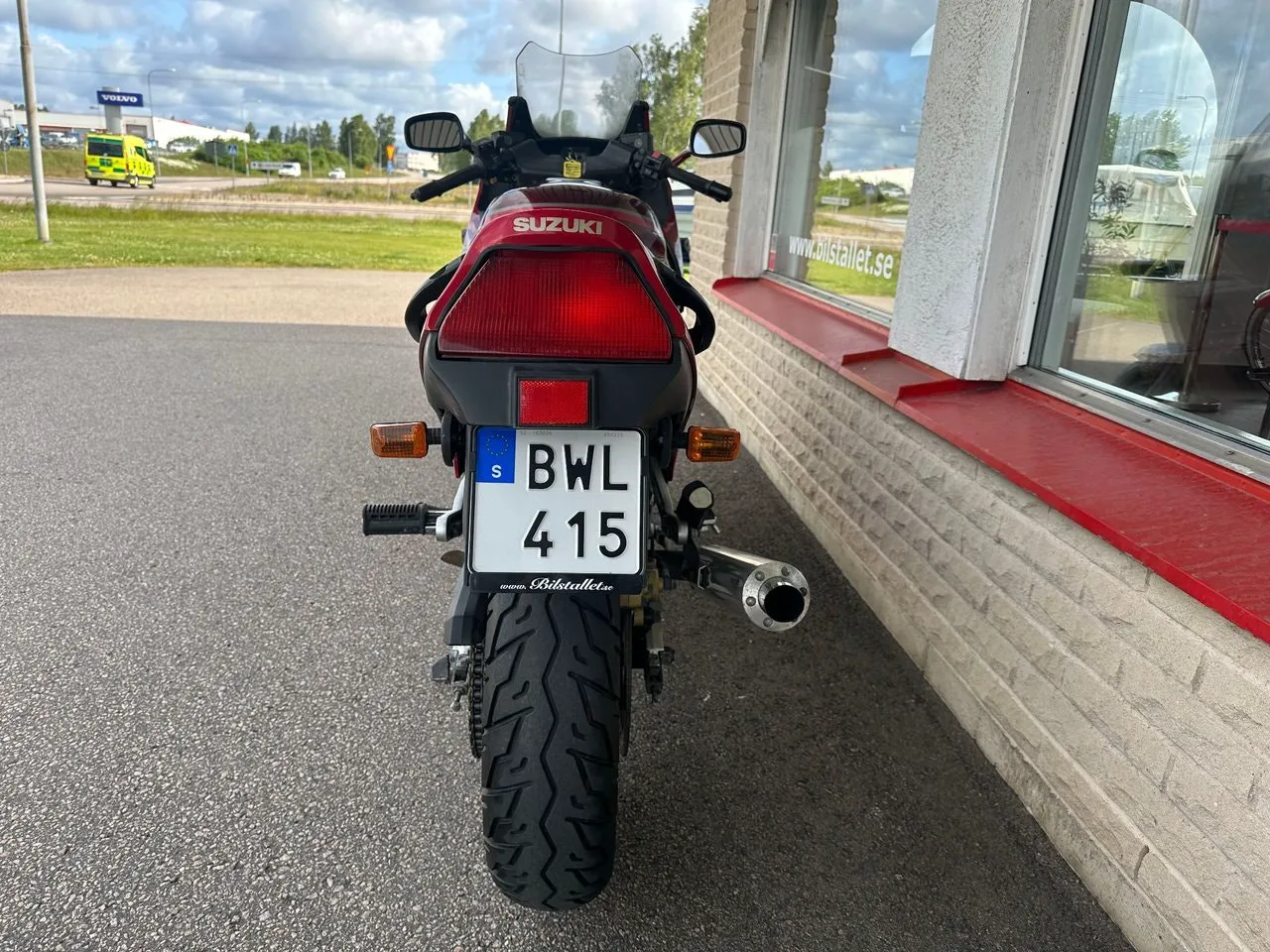 Vehicle image 7